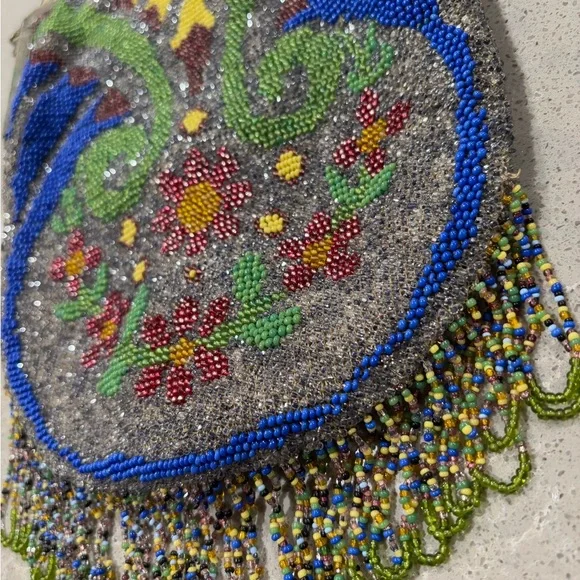 Vintage Beaded Art Deco 1920’s Clip Purse with Chain - Picture 13 of 15